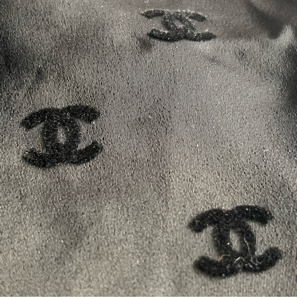 Chic Designer Black Patterned Pants - Picture 3 of 7